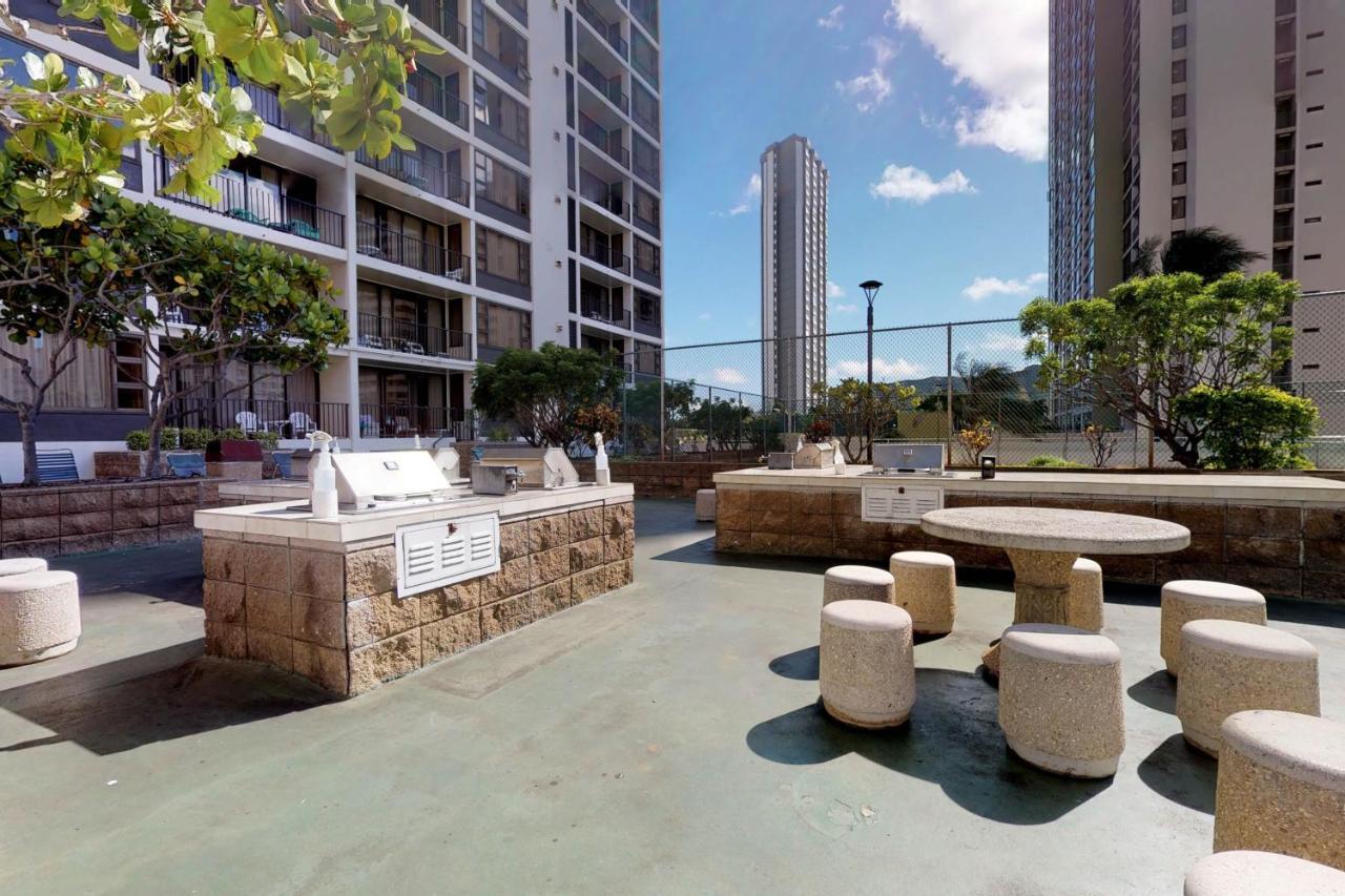 The Banyan Condos Honolulu Bagian luar foto